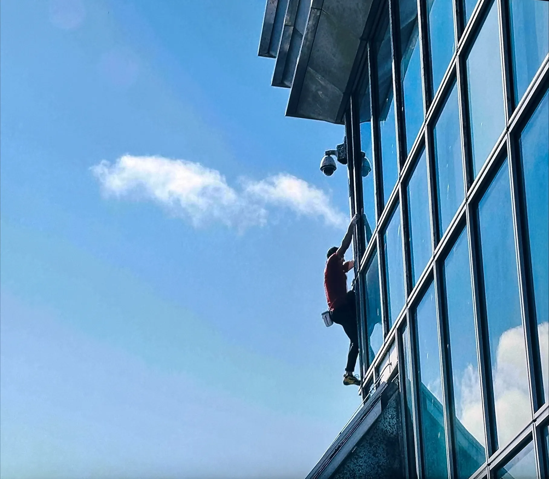 Camera Cleaning - PTZ / CCTV / Static / Fixed / Outdoor Security Camera Housing